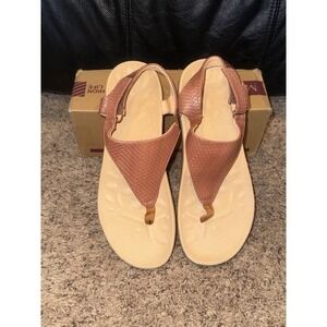 MEGNYA Women's Sandals BrownTextured Thong Straps Adjustable Hook Size 9